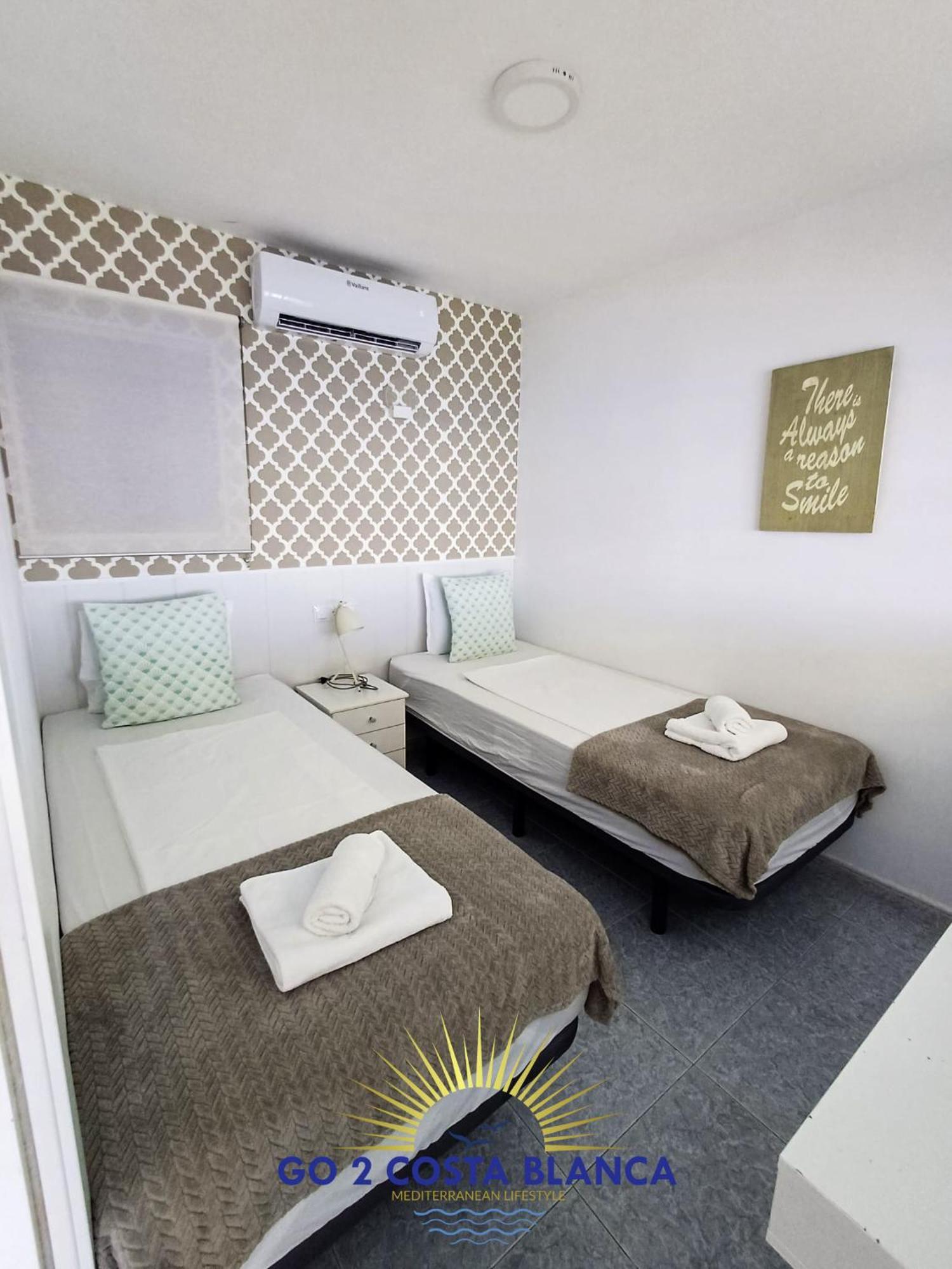 Suite On The Beach Benidorm Exterior photo